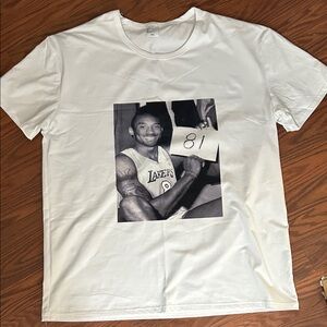 Kobe Bryant 81 White Graphic T-Shirt